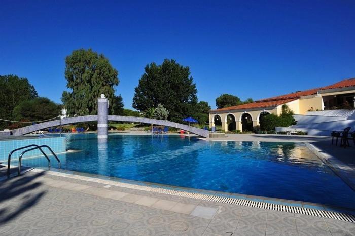 Ilaria Hotel Kalamaki  Exterior photo