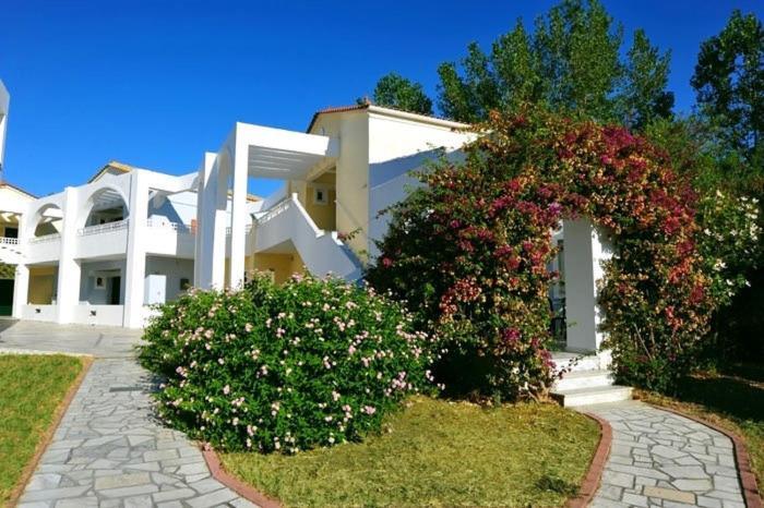 Ilaria Hotel Kalamaki  Exterior photo
